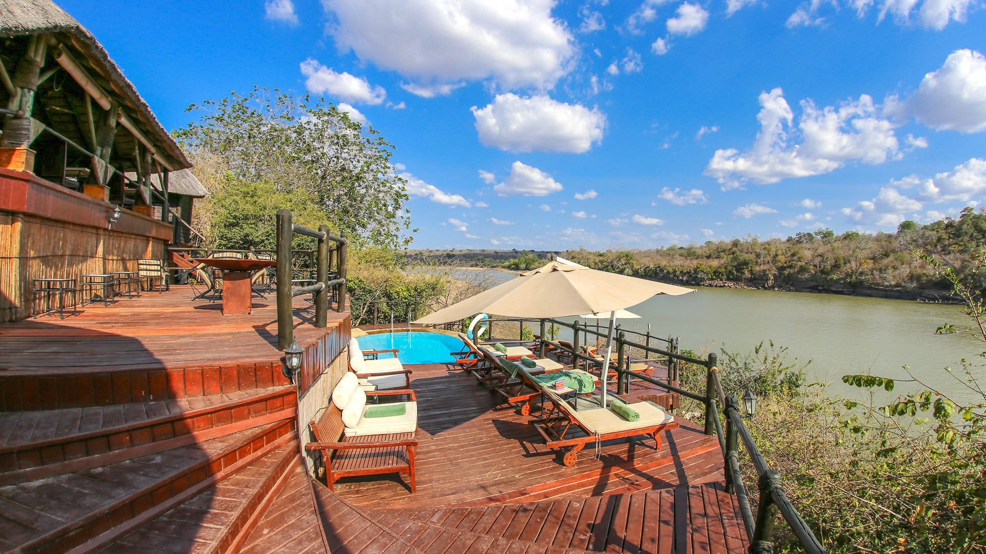 Serena Mivumo River Lodge