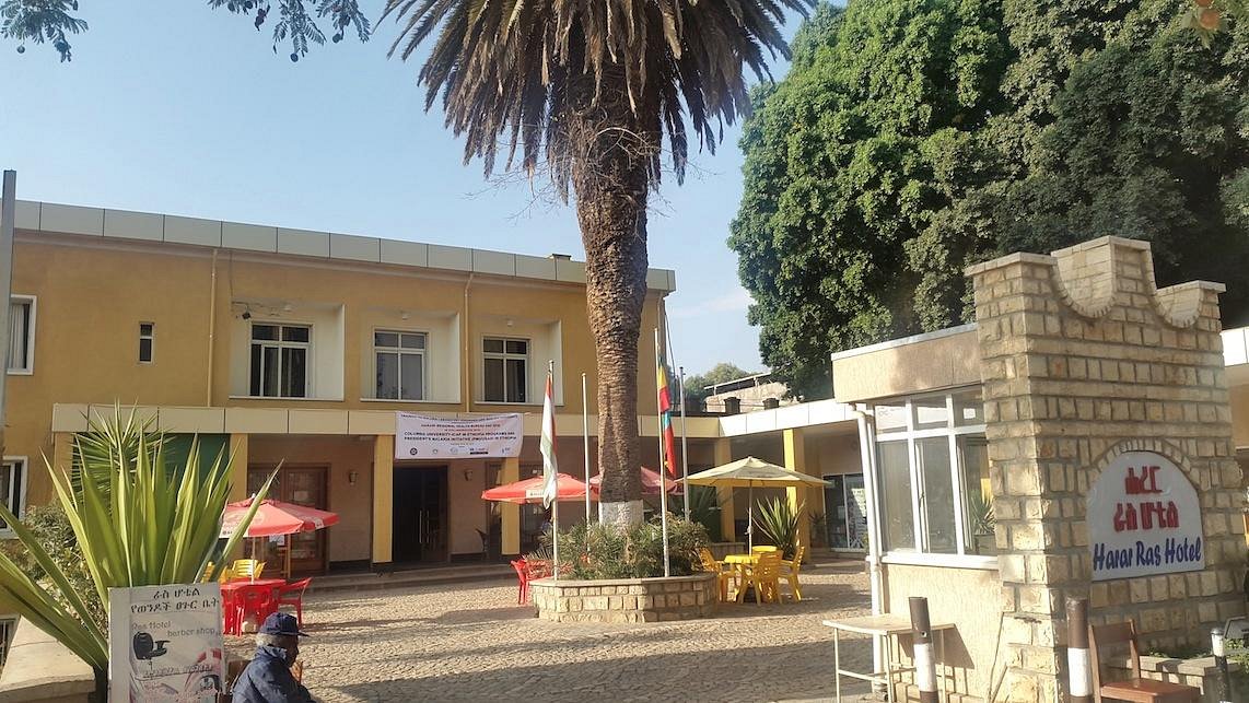 Ras Hotel 4